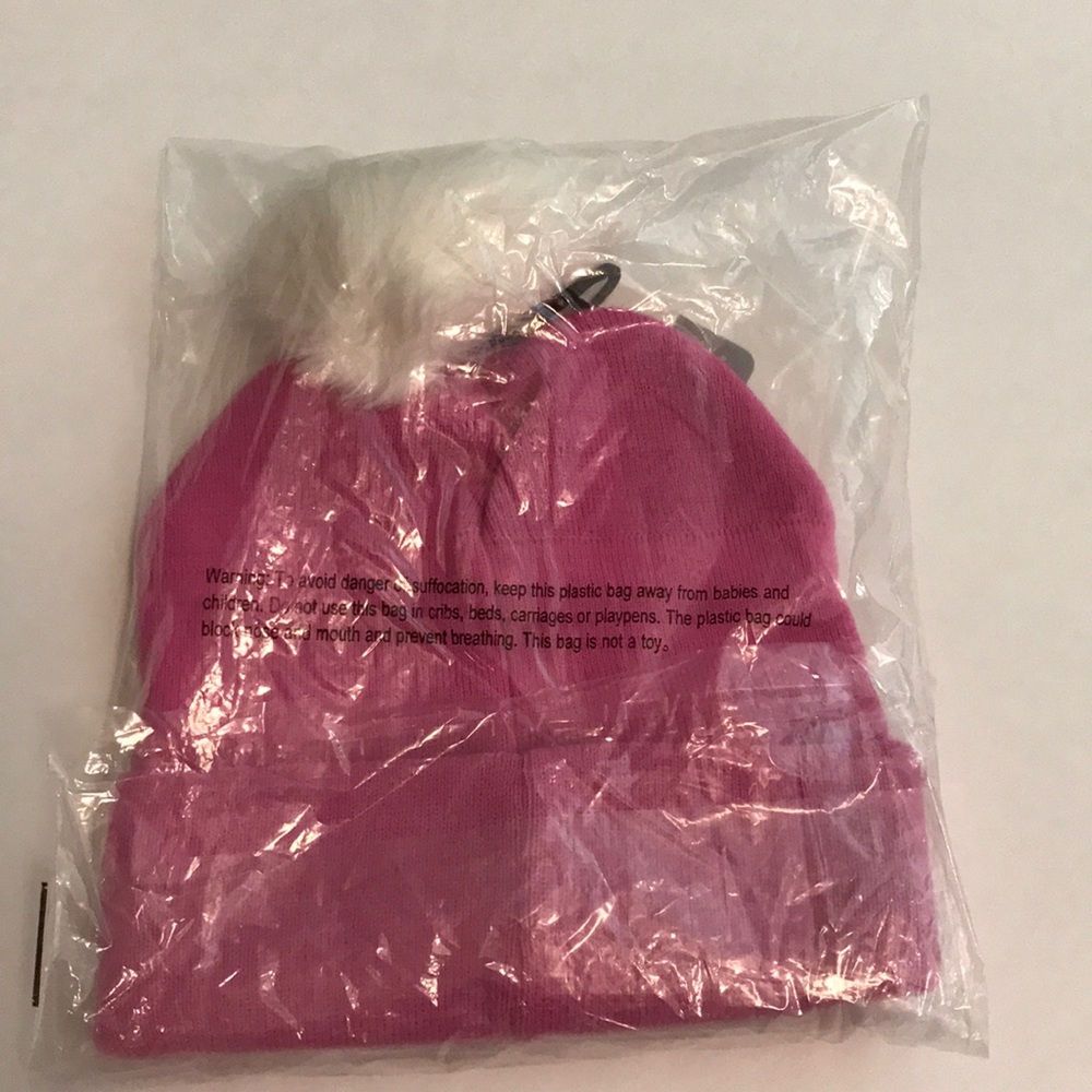 Disney Sleeping Beauty LOVE Beanie - Adult Size- NWT - Picture 8 of 8